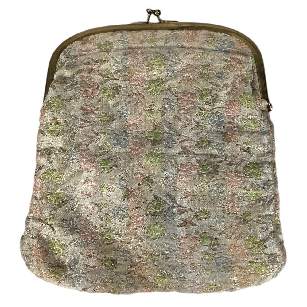 VINTAGE FLORAL BROCADE METAL‑FRAME CLUTCH – MULTICOLOR – CLEAN INTERIOR